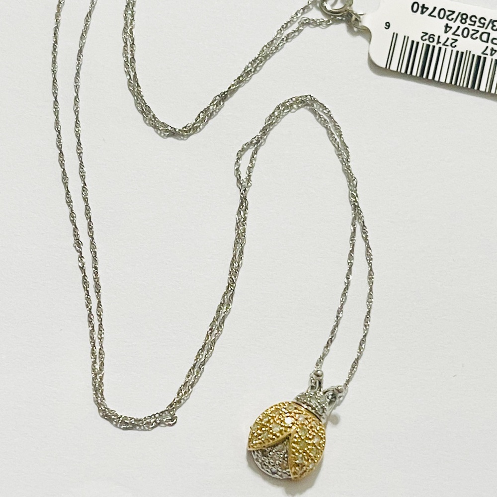 Chic Two-Tone Pendant Necklace
